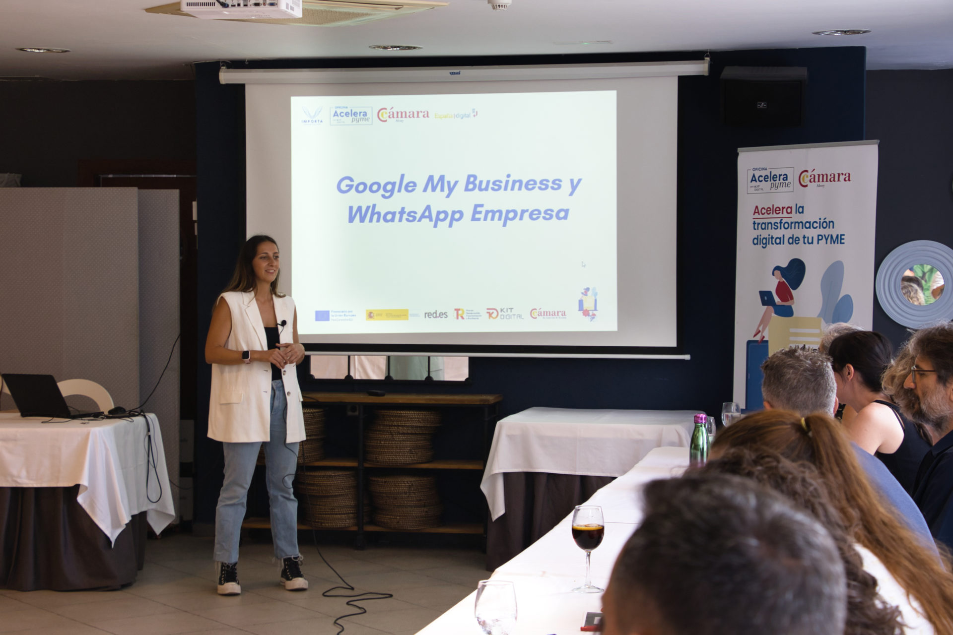 Gran acogida del taller sobre Google My Business y WhatsApp Empresa, con aforo ampliado